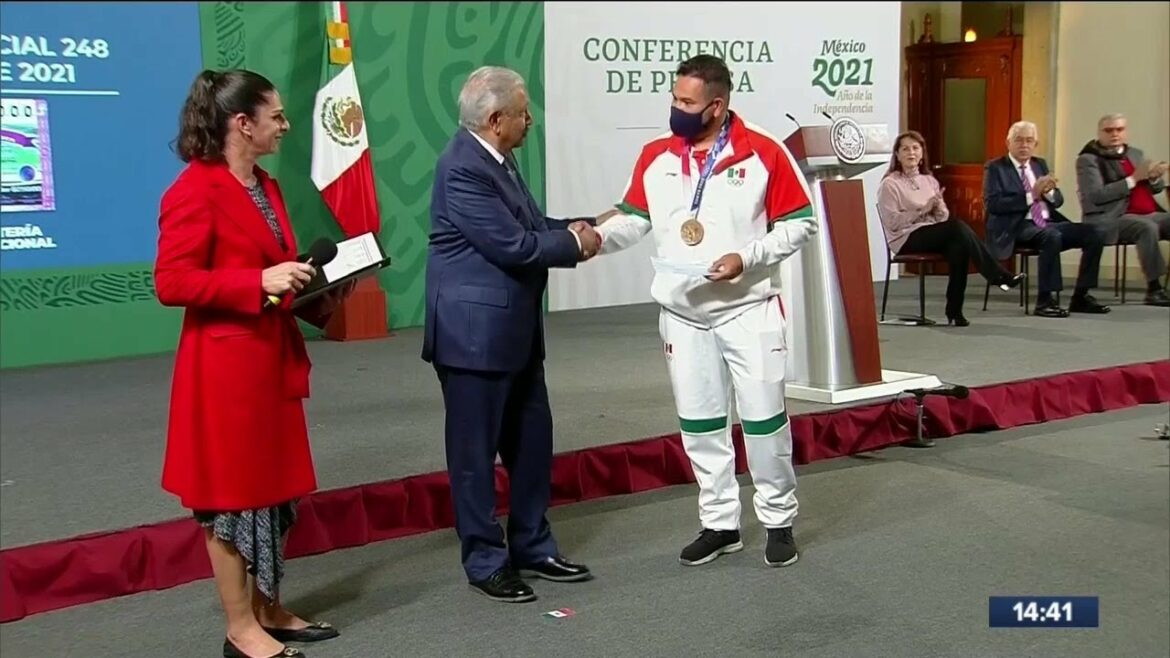 López Obrador gives incentives to Olympic medalists of Tokyo 2020 | News with Yuriria Sierra