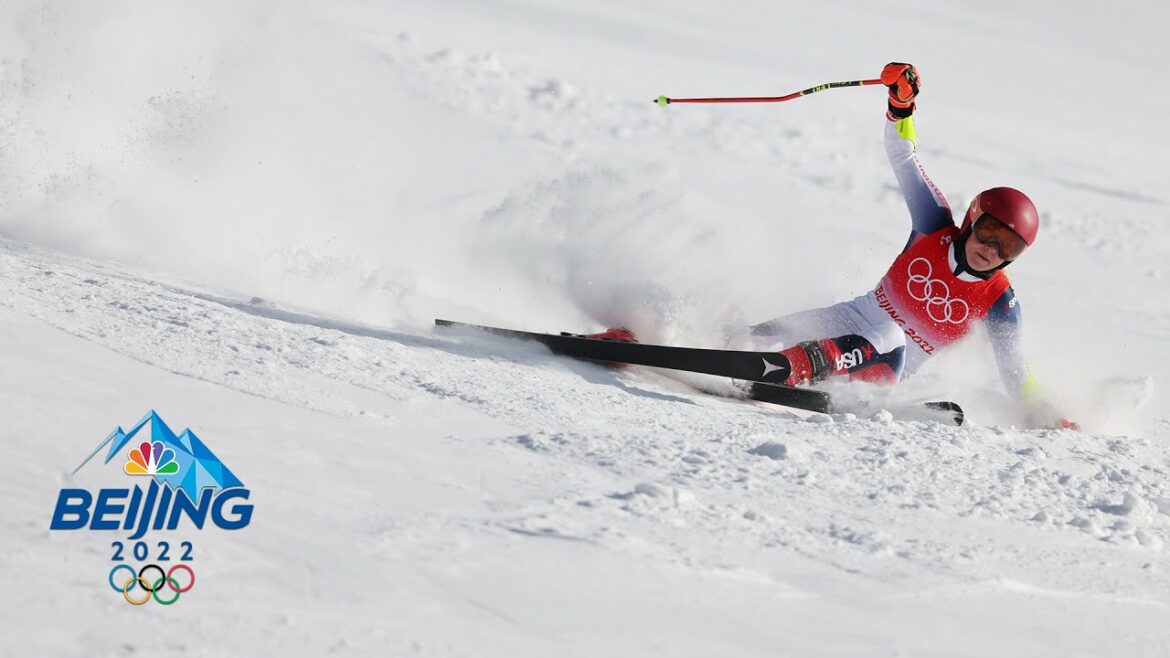 Mikaela Shiffrin crashes out of women's giant slalom | Winter Olympics 2022 | NBC Sports