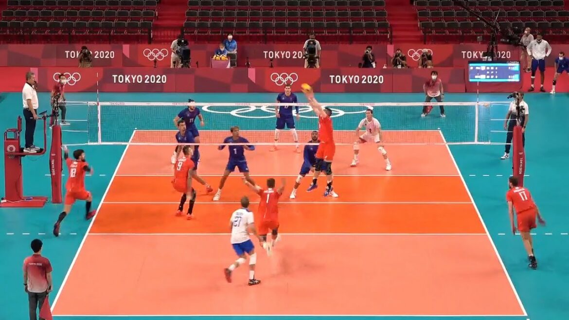 Pavel Pankov setting Team Russia at Tokyo 2020 OG Final