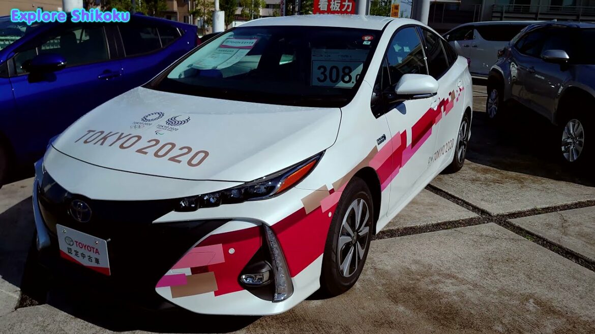 東京オリンピック2020ラッピング仕様PRIUS PHVが売りに出されていました。