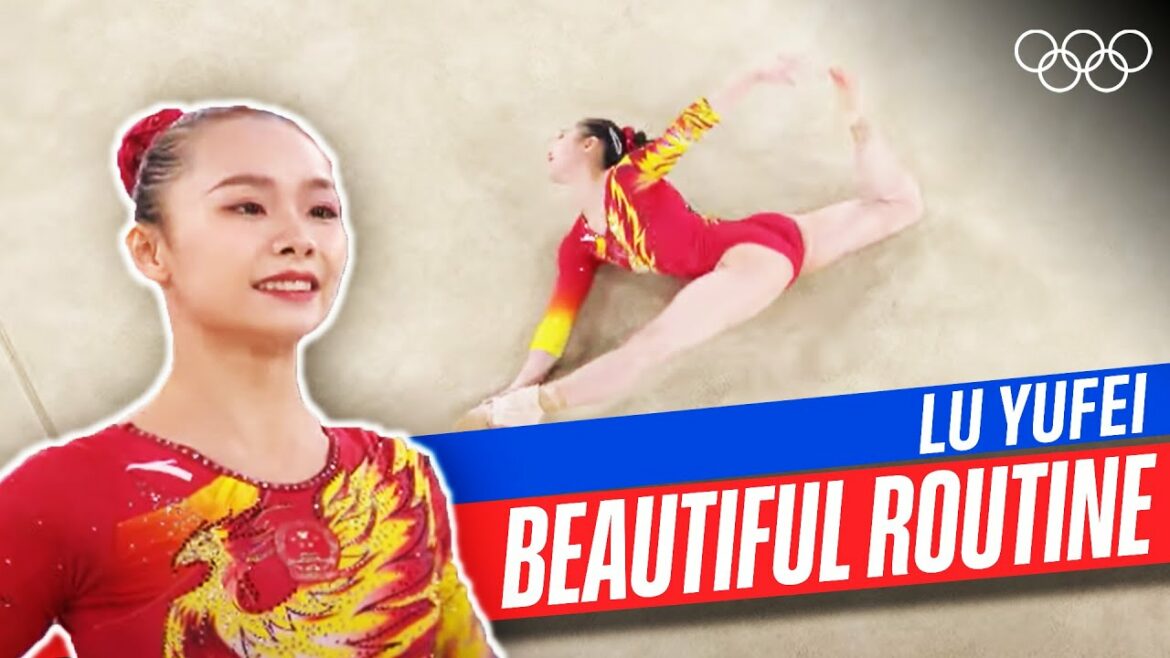 Beautiful floor routine! 🎶 Lu Yufei performs at Tokyo 2020!