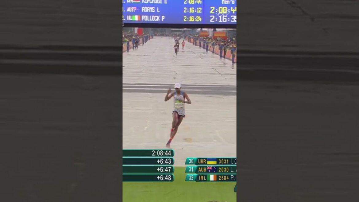 When you see your crush so you act natural. 😂