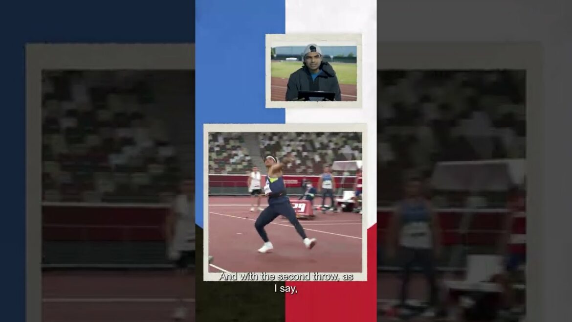 Neeraj Chopra re-lives his 🥇 moment!