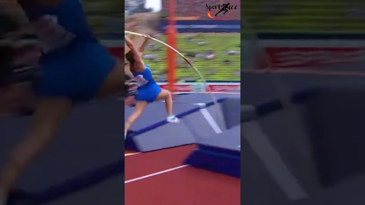 Elisa Molinarolo | Beautiful & Talented Pole Vaulter | Womens pole vault #shorts #athlete