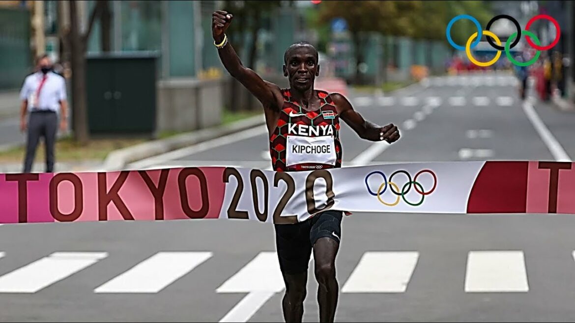 Eliud Kipchoge DOMINATES THE 2021 TOKYO OLYMPIC MARATHON Eliud Kipchoge DOMINATES THE 2021 TOKYO OLYMPIC MARATHON