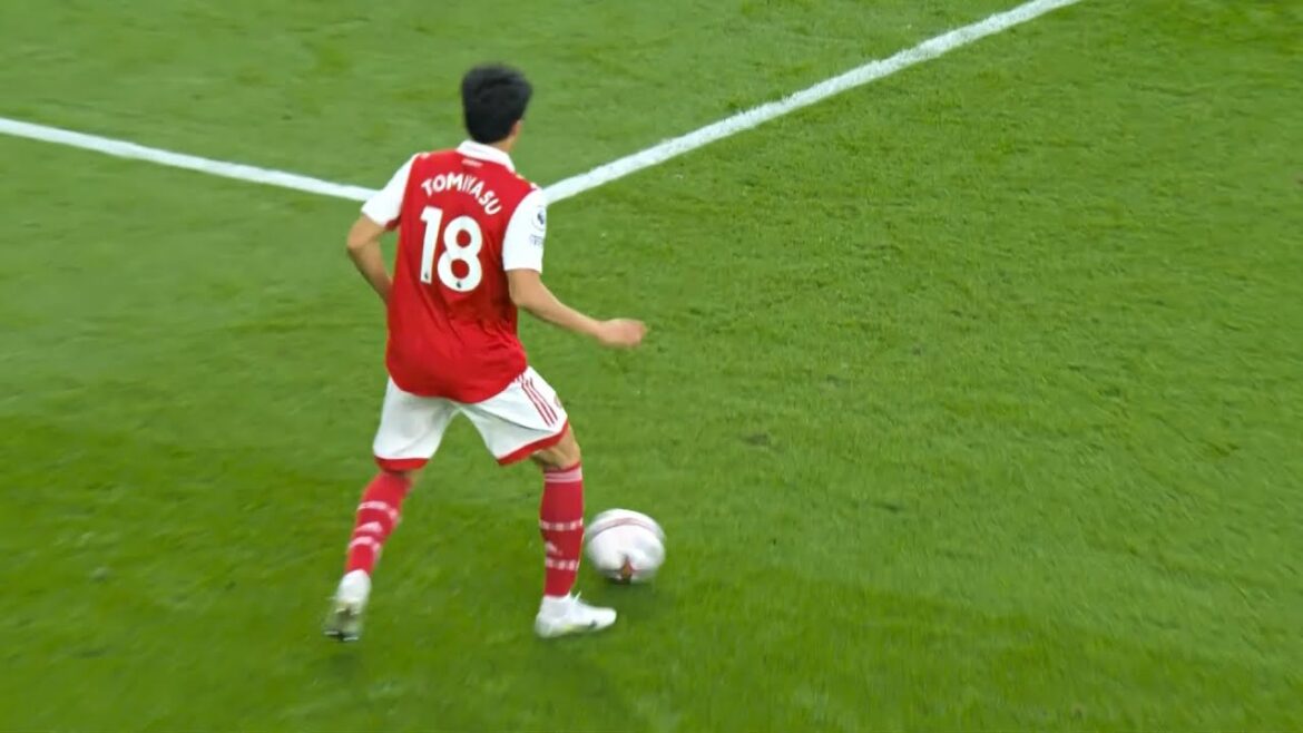 Takehiro Tomiyasu - The Versatile Defender 🇯🇵 (2022)