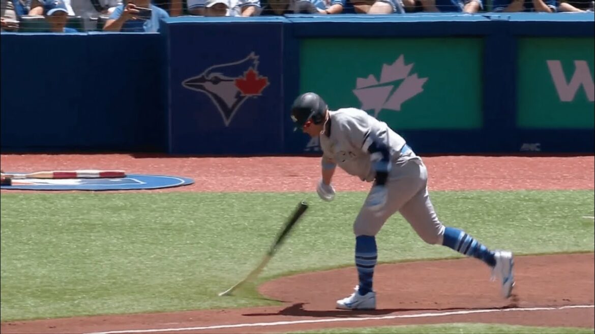 Yusei Kikuchi hit Donaldson of the Yankees and angered him, resulting in intense revenge. Yusei Kikuchi hit Donaldson of the Yankees and angered him, resulting in intense revenge.