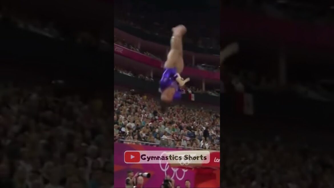 Gabby Douglas Vault || 2012 London Olympics QF