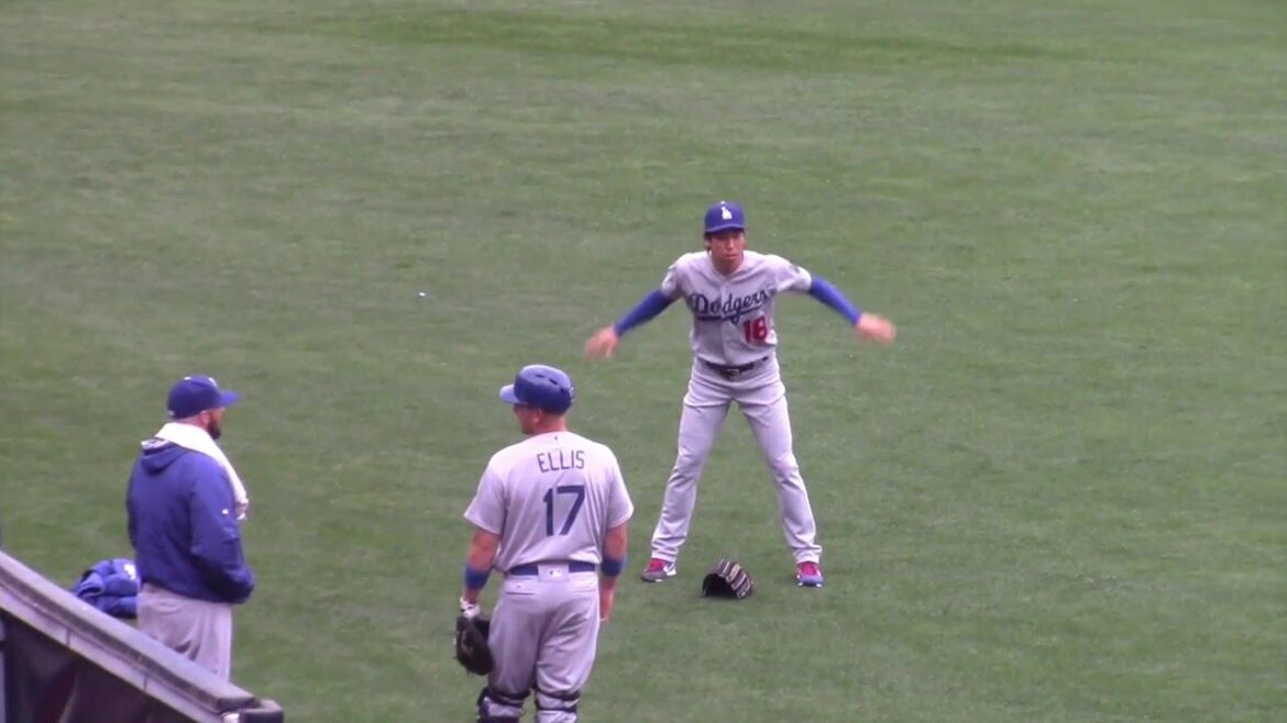 Maeken Dance Maeda kenta warm up 3/07/2106 Kenta Maeda major league debut[Hama TV]