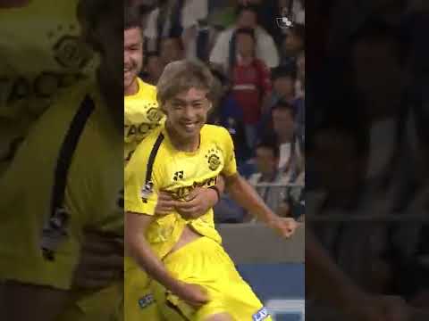 Junya Ito with this stunning curler against Gamba Osaka! ⚽️⤴️ More like this in the World Cup? 🇯🇵🏆 Junya Ito with this stunning curler against Gamba Osaka! ⚽️⤴️ More like this in the World Cup? 🇯🇵🏆