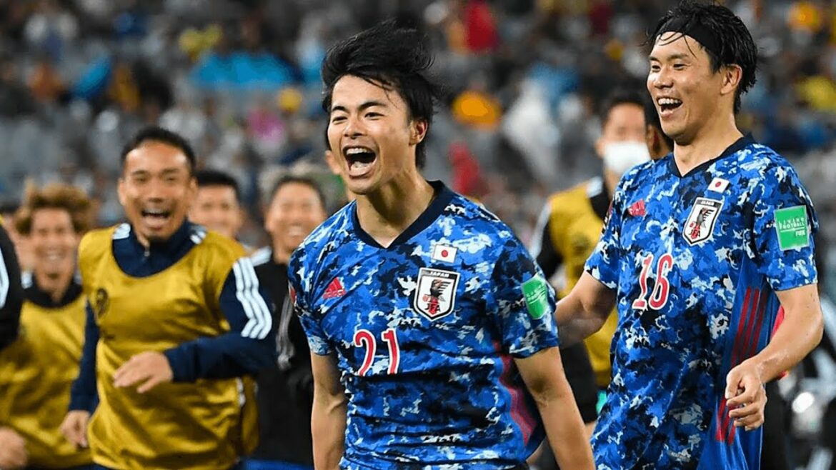 WORLD CUP 2022 - Kaoru Mitoma, the man who refused a pro contract to go to university