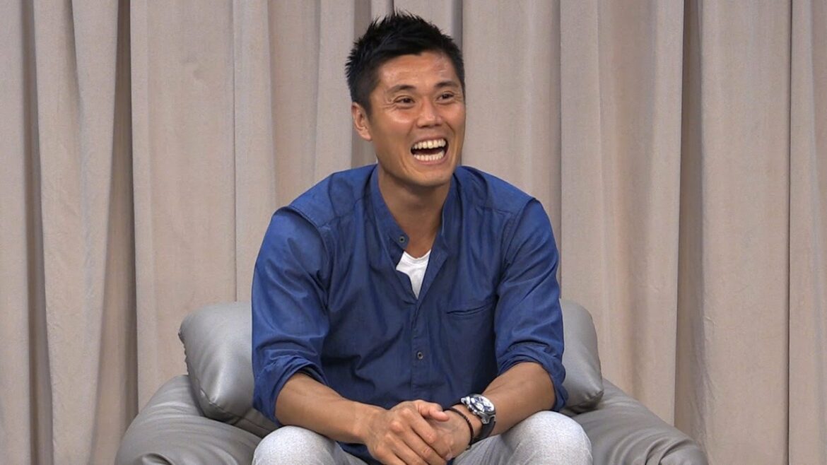 Japan national football team goalkeeper Eiji Kawashima talks in 6 languages