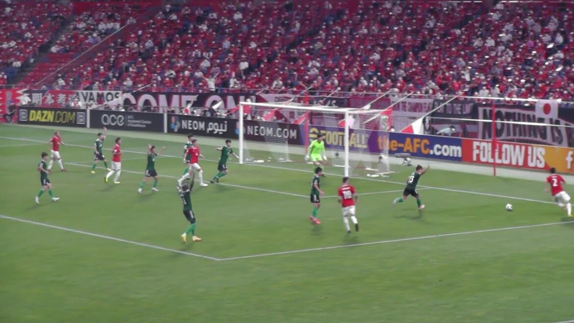 At the last minute of the game, Junker's goal tied the score.Urawa Red Diamonds vs Jeonbuk Hyundai August 25, 2022 J-League ACL Semifinals