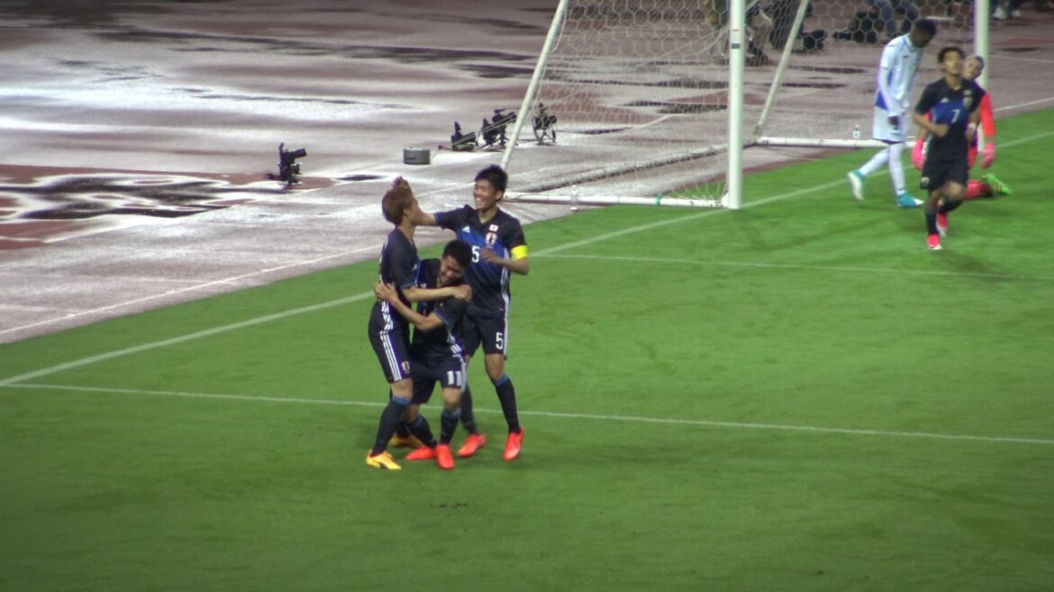 Ko Itakura scores a goal with his first touch! 17.5.16 U-20 Japan National Team 3-2 U-20 Honduras National Team