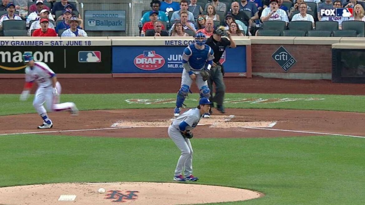 LAD@NYM: Maeda stays in after getting hit by a liner