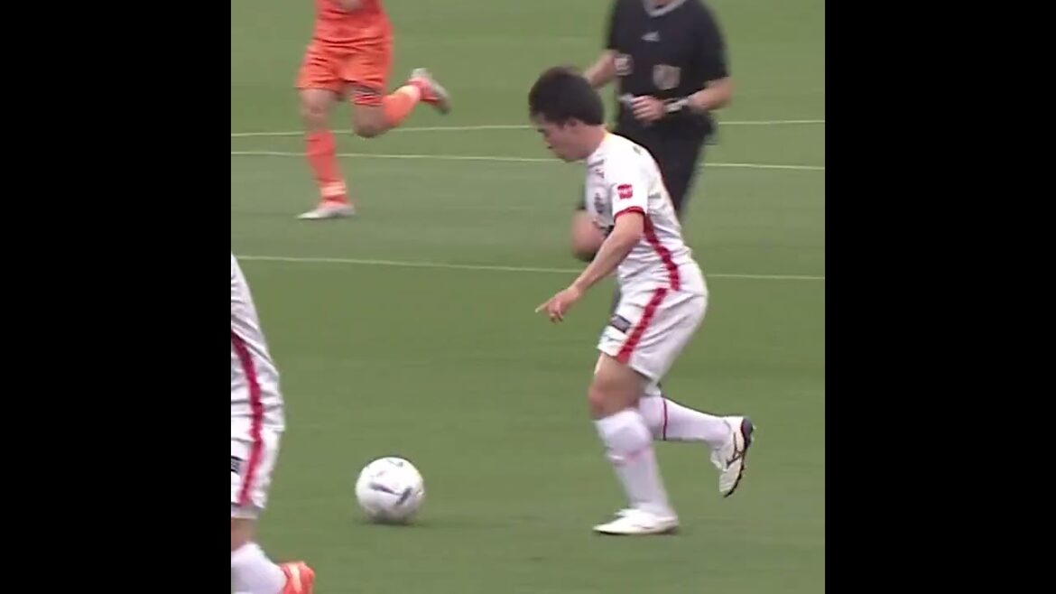 Boldly set up and cut through the DF line! Check out Yuki Soma's play in the J League 🎥[clipping]December 8, 2022 #shorts