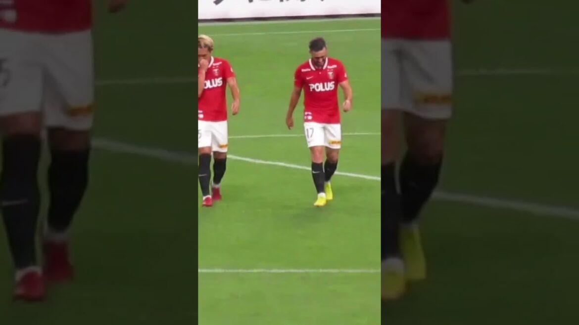 🔴 Joyful Urawa Reds players #shorts #J League #supporters #chants #World Cup #Urawa Reds #Japan national team #Japan national team #Messi #Shoot #Keisuke Honda #Neymar #Pass #Enbappé