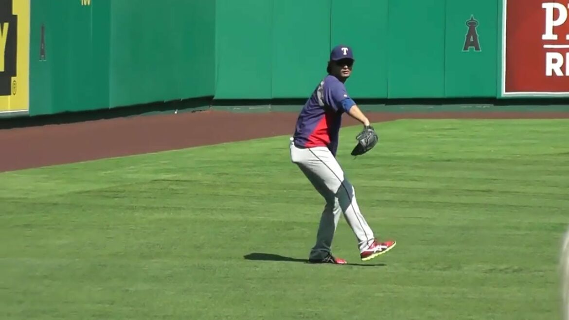 Yu Darvish's left throw & right throw of active strongest pitcher Kershaw ww