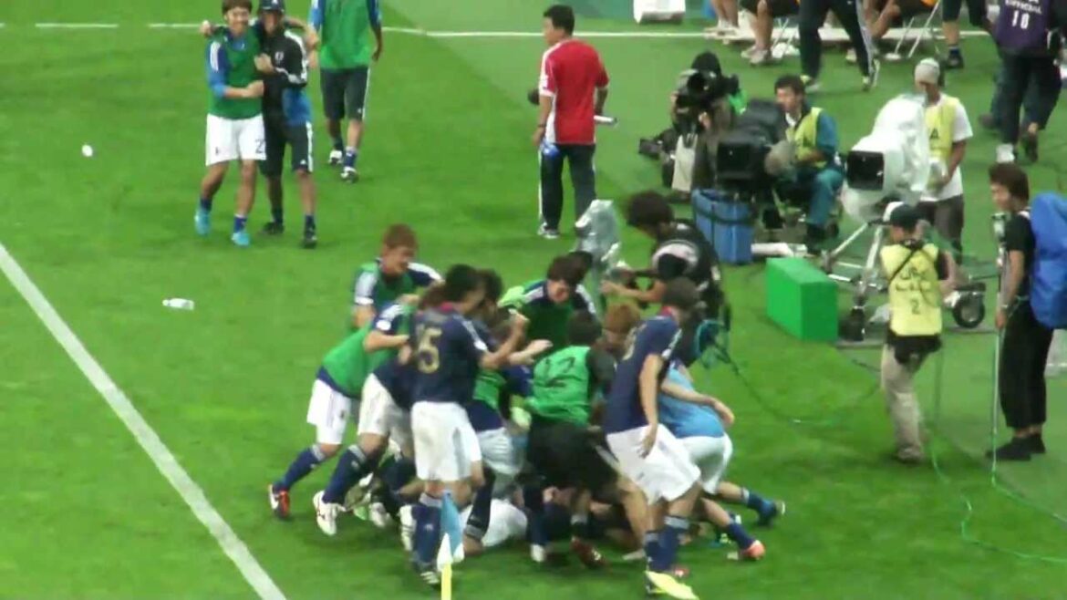 Maya Yoshida's Goal Japan National Team VS North Korea National Team September 2, 2011