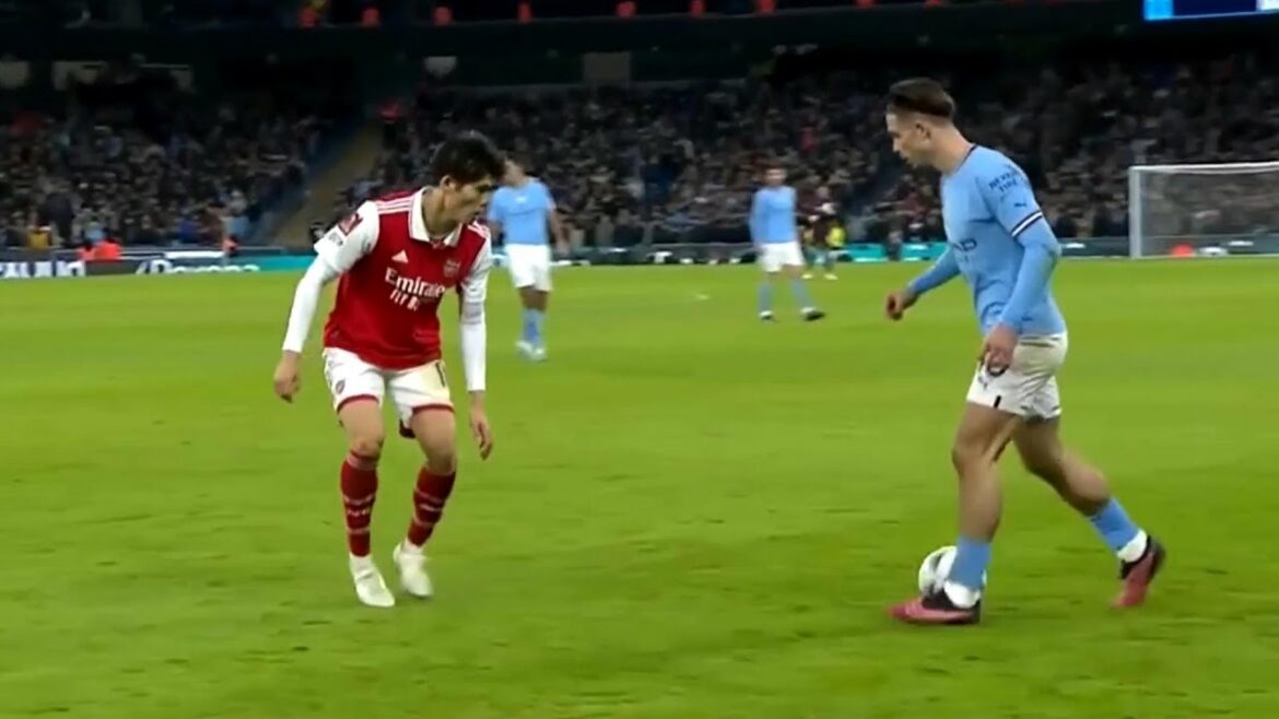 Rokonga, who drags down Odegaard's legs and makes him lose his mind, and Takehiro Tomiyasu, who struggles alone