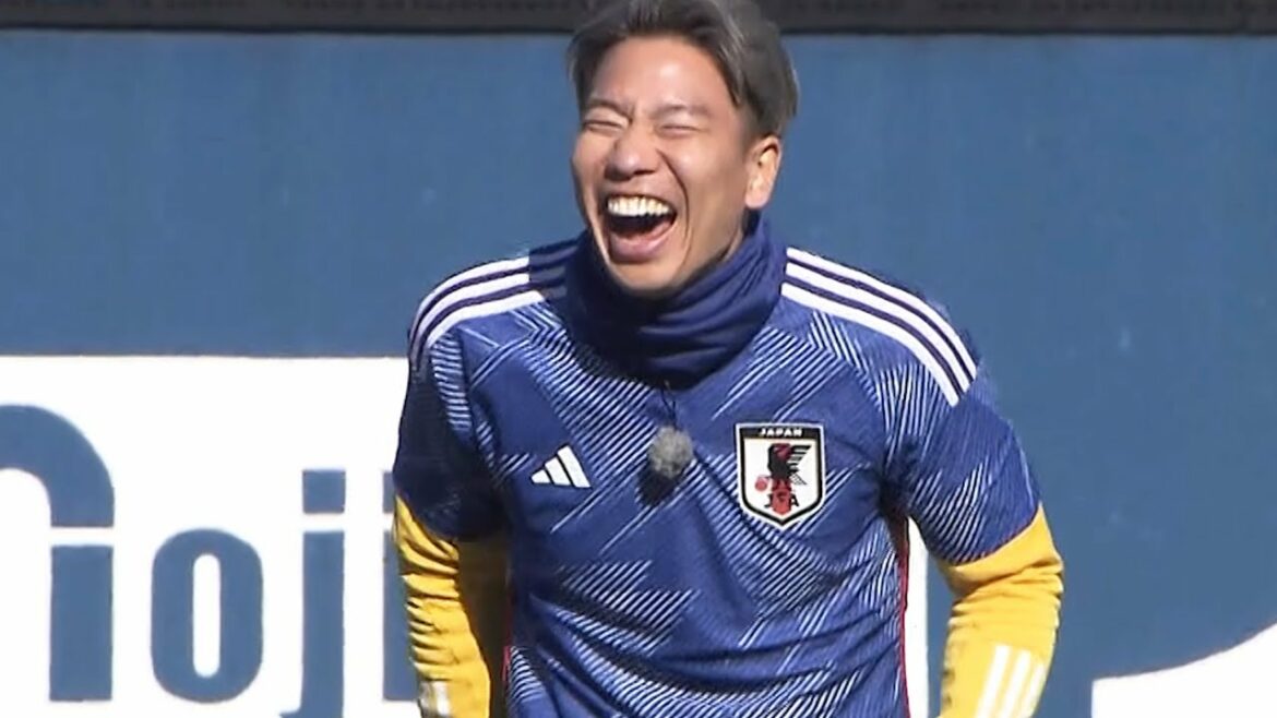 Takuma Asano hits the actor and smiles like Mbappe