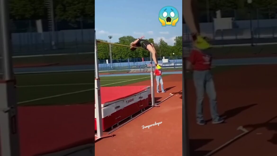World best high jump 🎖️🎖️#shorts