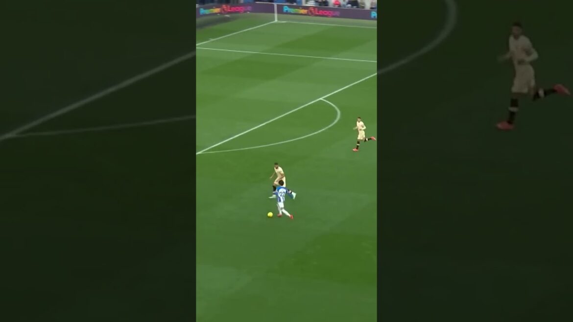 Kaoru Mitoma Studied Dribbling at University🎓 #football #shorts