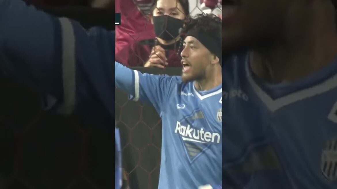 A bullet shot that turns around! Kiyo Ueda shows a strong shot (clipping) March 14 #shorts A bullet shot that turns around! Kiyo Ueda shows a strong shot (clipping) March 14 #shorts