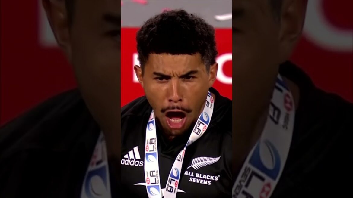 New Zealand celebrates Sevens 🥇 with the HAKA 💪