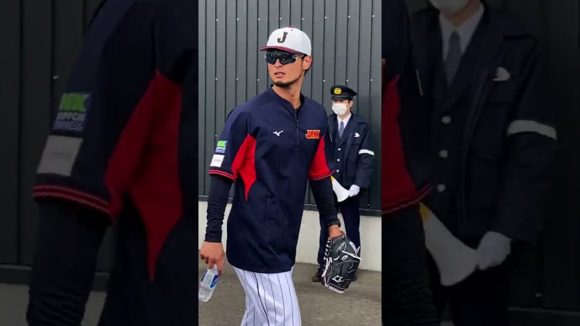 Darvish pitcher looking for something is cool anyway! ! ! ! ! Darvish pitcher looking for something is cool anyway! ! ! ! !