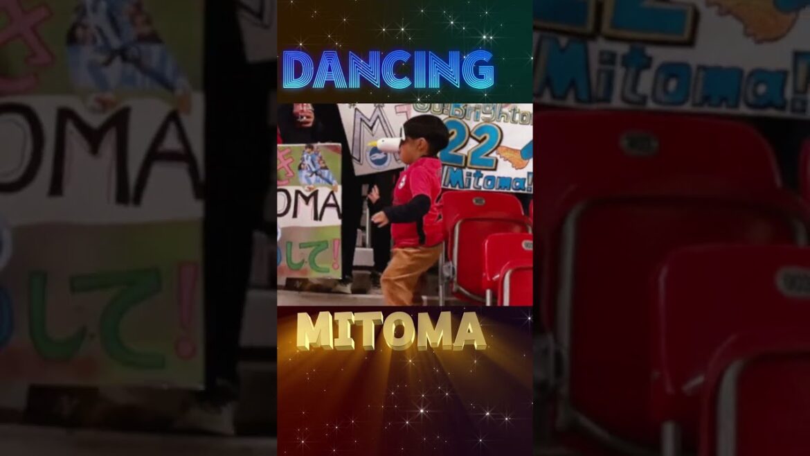 [Kaoru Mitoma]Mitoma kids dancing sharply