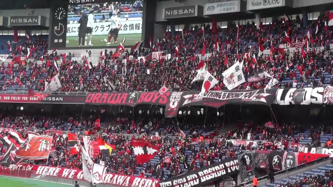 Hiroki Sakai chants Urawa Red Diamonds vs Yokohama F. Marinos February 25, 2023 J League