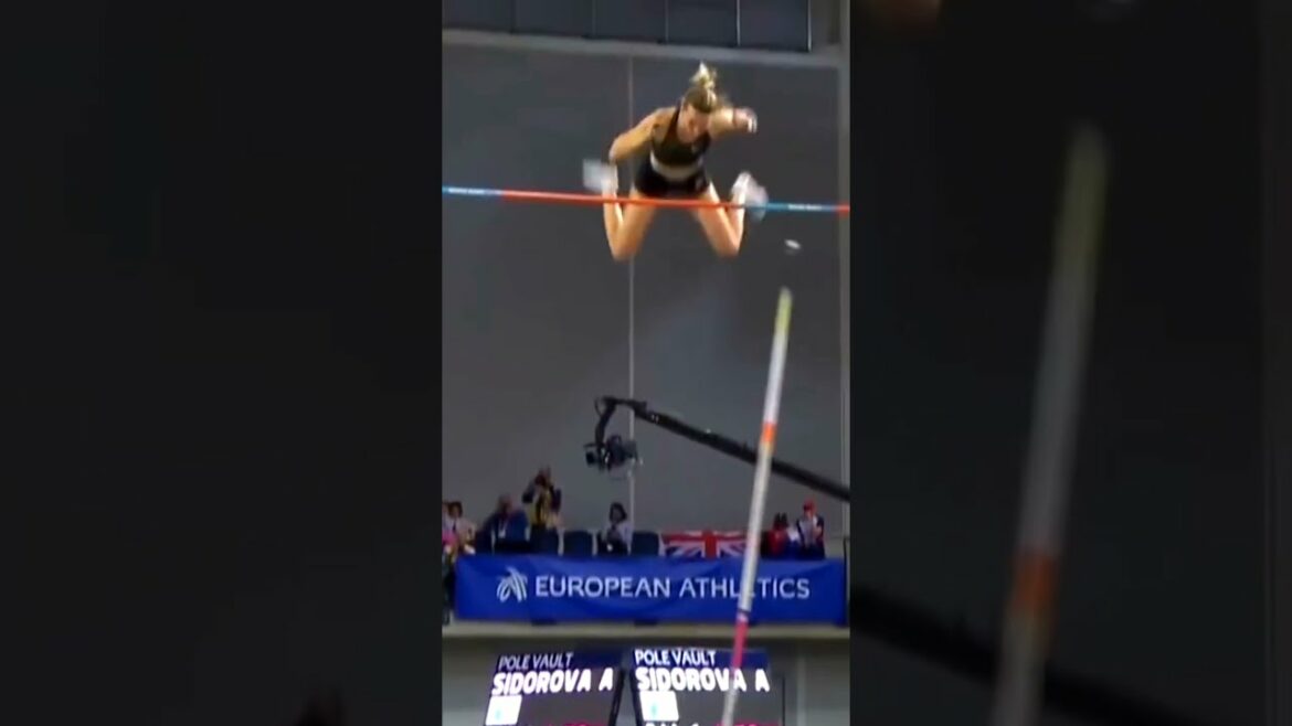 馃槺馃敟beautiful moment women’s馃槺pole vault#athletic #adventure #shorts#viral 馃槺馃敟beautiful moment women's馃槺pole vault#athletic #adventure #shorts#viral