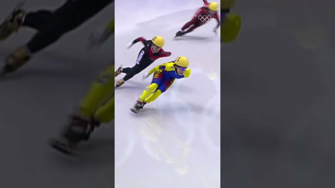 60 seconds fast ⏰ short track relay, the result of a fierce battle of notice? #Short Track #Olympics 60 seconds fast ⏰ short track relay, the result of a fierce battle of notice? #Short Track #Olympics