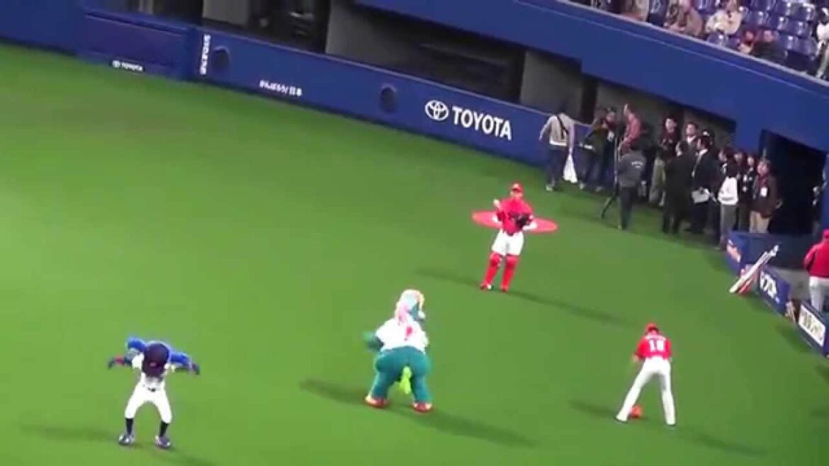 Doara and Piro infected with Hiroshima Carp Kenta Maeda's Maeken Exercise