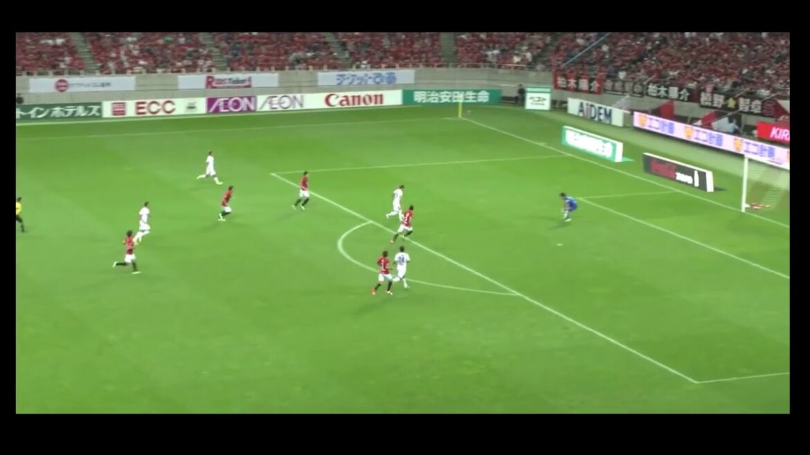 [Soccer]Takuma Asano's movement is perfect. However, the speed is too amazing w