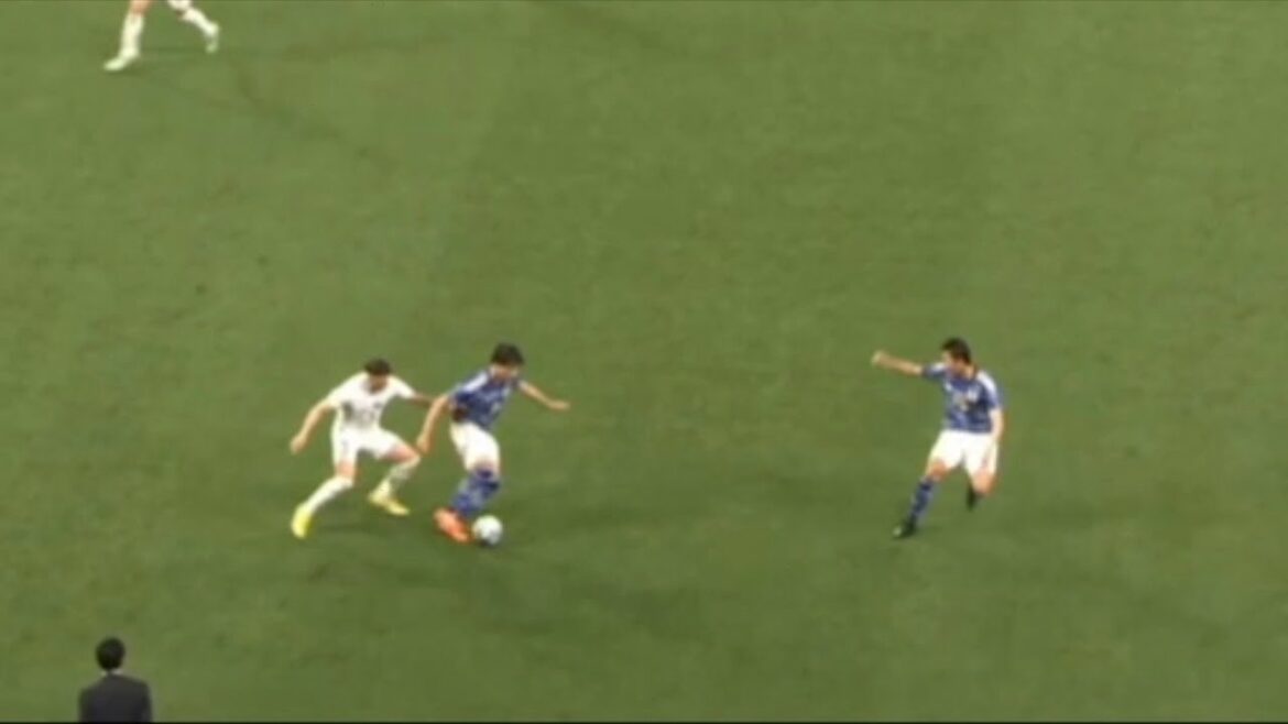 Kaoru Mitoma, who does not match with Ito of the left side combination