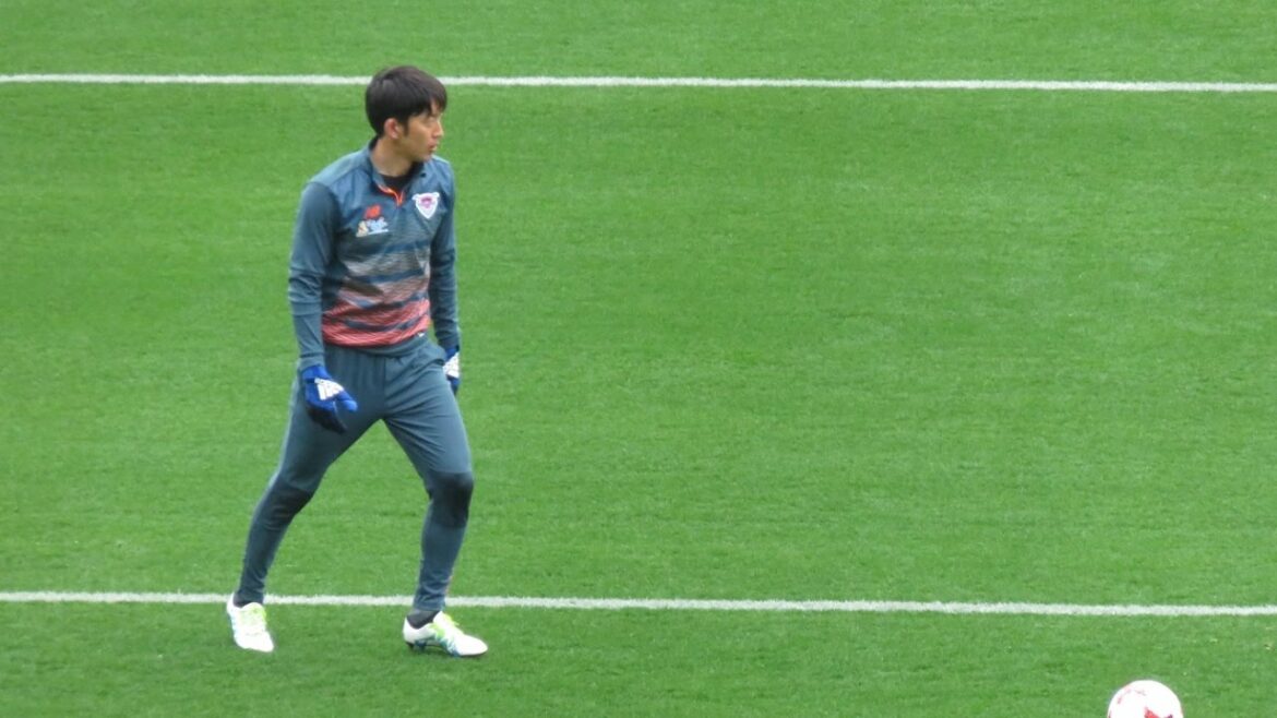 [Sagan Tosu]Former Japan national team, former FC Tokyo, GK Shuichi Gonda's pre-match practice from J1 Section 5 FC Tokyo match