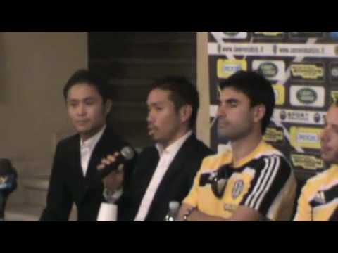 Yuto Nagatomo introduces himself to the press Yuto Nagatomo introduces himself to the press