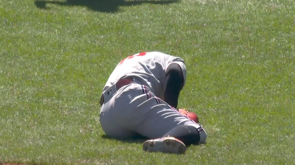 Kenta Maeda Makes A Play While Injured From Comebacker To The Leg 🫣!!!!