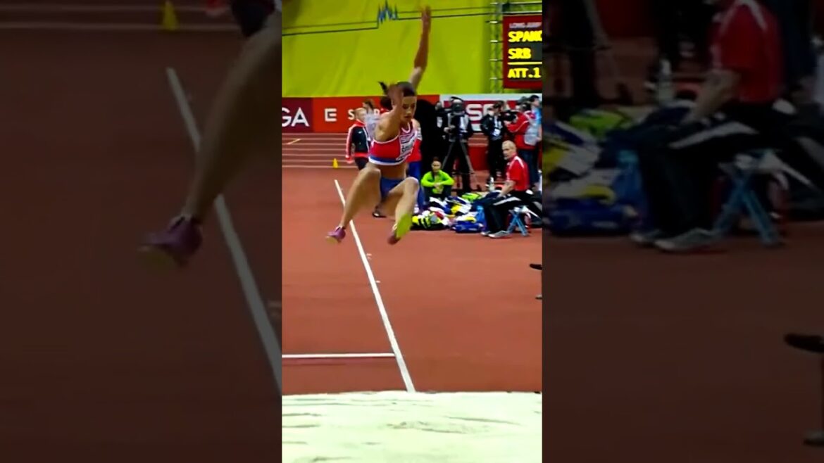😱🔥Long jump women's😱#athletic #olympic #adventure #shorts