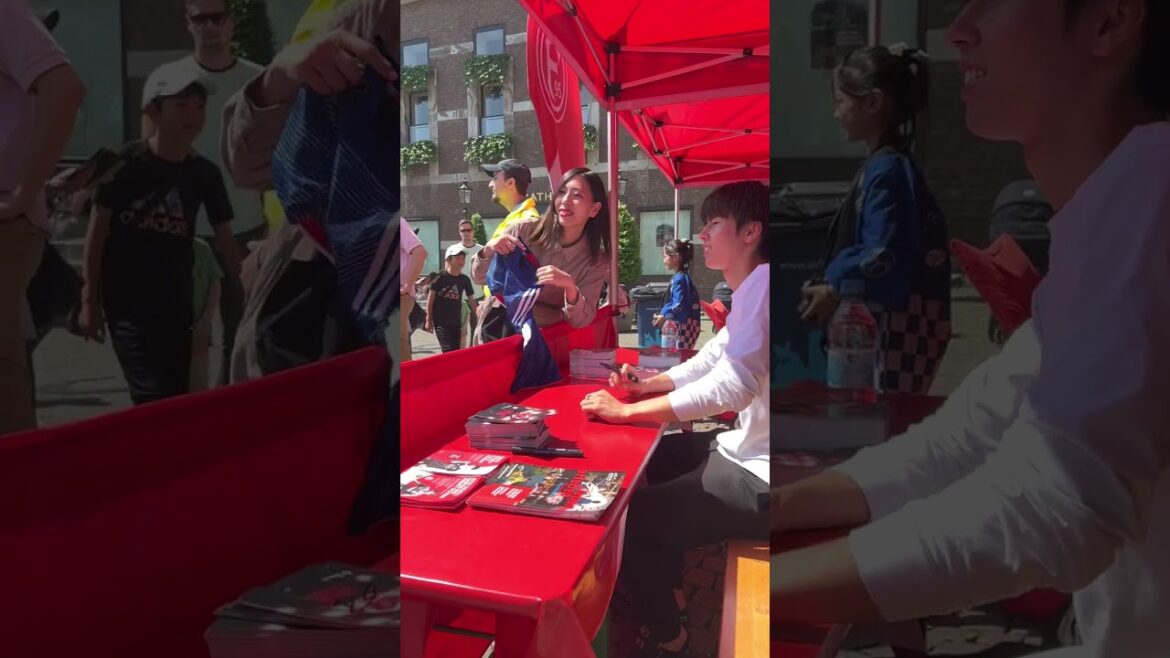 JAPAN DAY | 🎌 Autograph session with Ao Tanaka ✍️ #shorts #田中碧