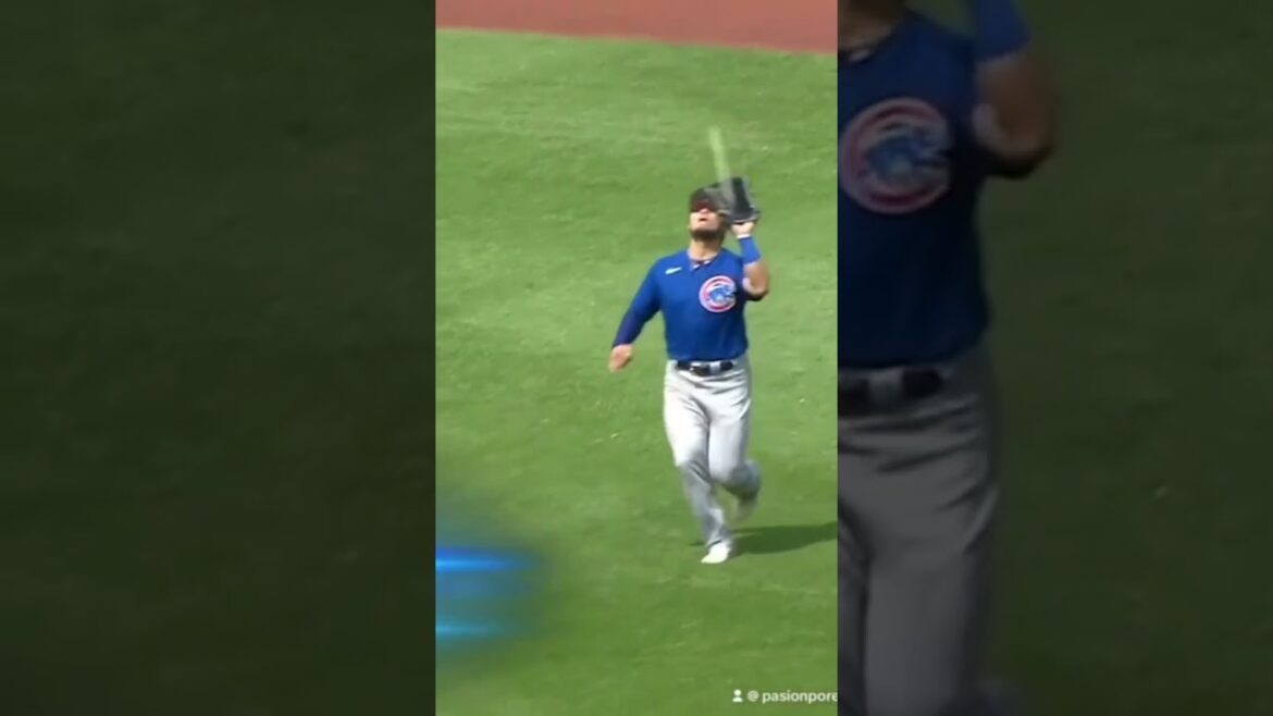 Seiya Suzuki throws out Nick Castellanos to third base Seiya Suzuki throws out Nick Castellanos to third base