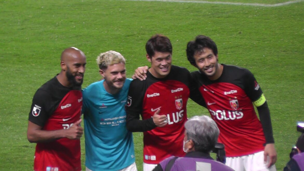Moberg, Josecante, Inukai, Hiroki Sakai, greetings to supporters Urawa Red Diamonds vs Kawasaki Frontale May 24, 2023 J League Van Cup