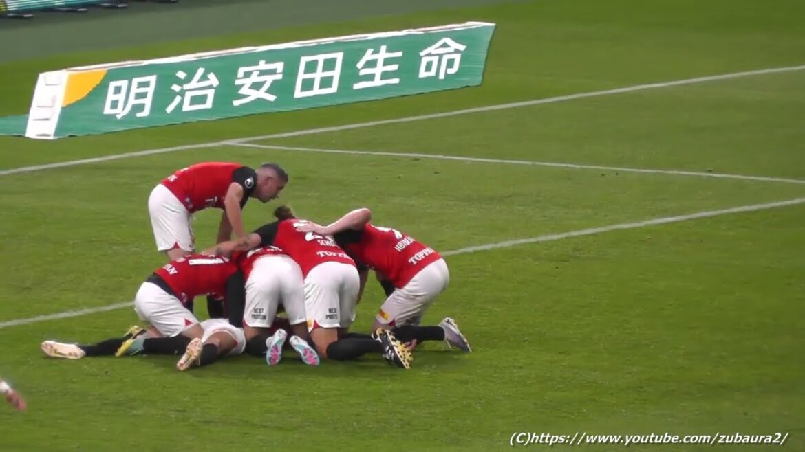 A cross from Hiroki Sakai was headed down by Rinsen, and in the end, Atsuki Ito scored a come-from-behind goal!Urawa Red Diamonds vs Sanfrecce Hiroshima May 31, 2023 J League A cross from Hiroki Sakai was headed down by Rinsen, and in the end, Atsuki Ito scored a come-from-behind goal!Urawa Red Diamonds vs Sanfrecce Hiroshima May 31, 2023 J League