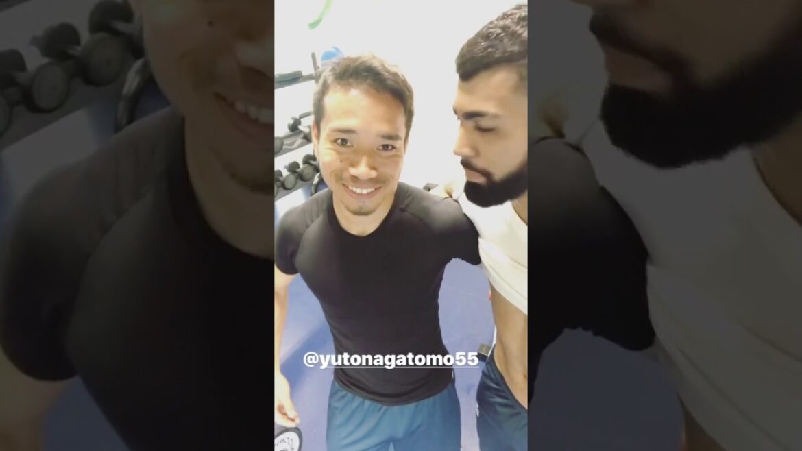 Gabigol's New Job: Take Selfies with Nagatomo!