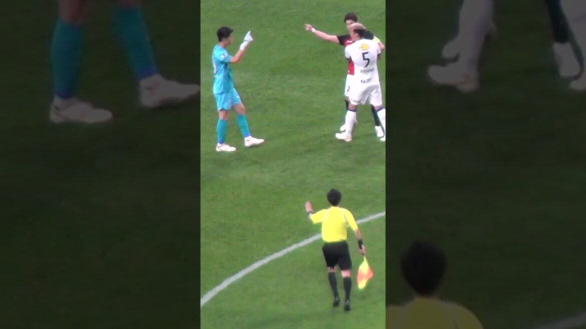 Hiroki Sakai and Yuki Hayakawa | 2023J1 Round 16 Urawa Red Diamonds 0-0 Kashima Antlers | Hiroki Sakai and Yuki Hayakawa | 2023J1 Round 16 Urawa Red Diamonds 0-0 Kashima Antlers |