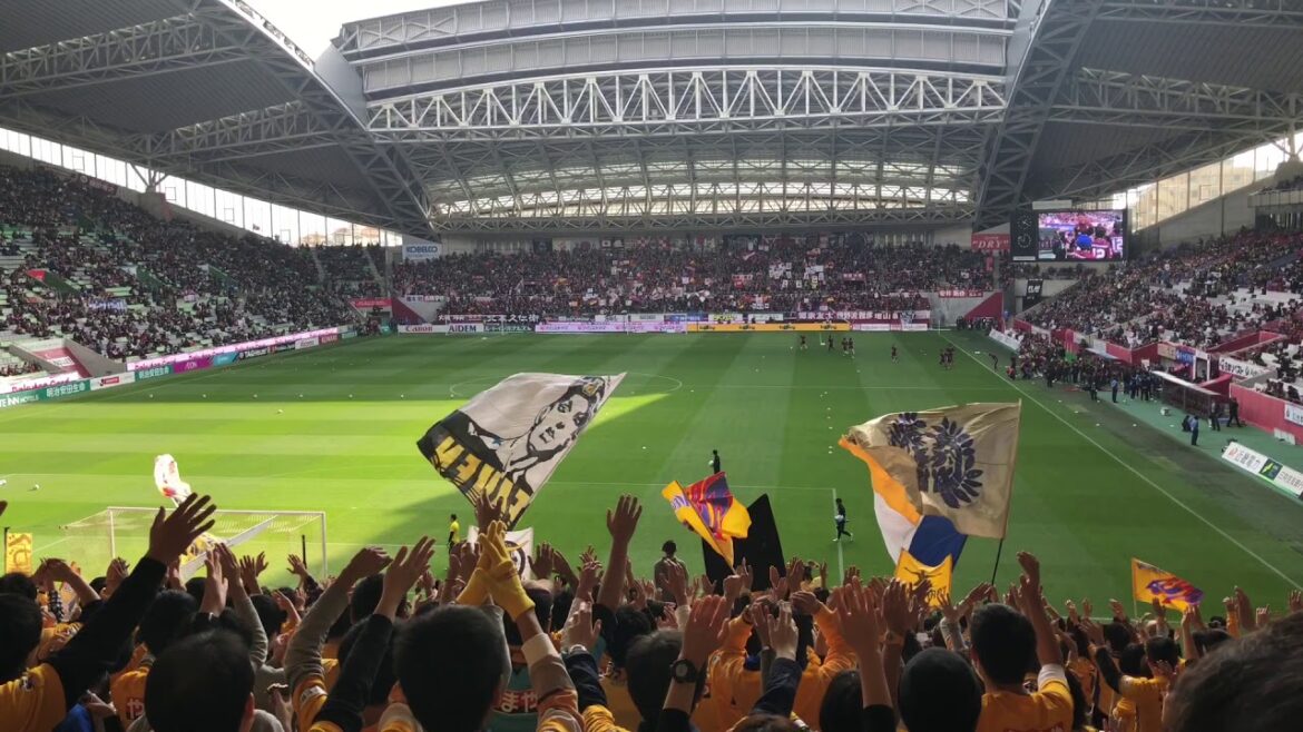 2018.12.1 Vegalta Sendai GK pitch start up Schmidt Daniel Chant