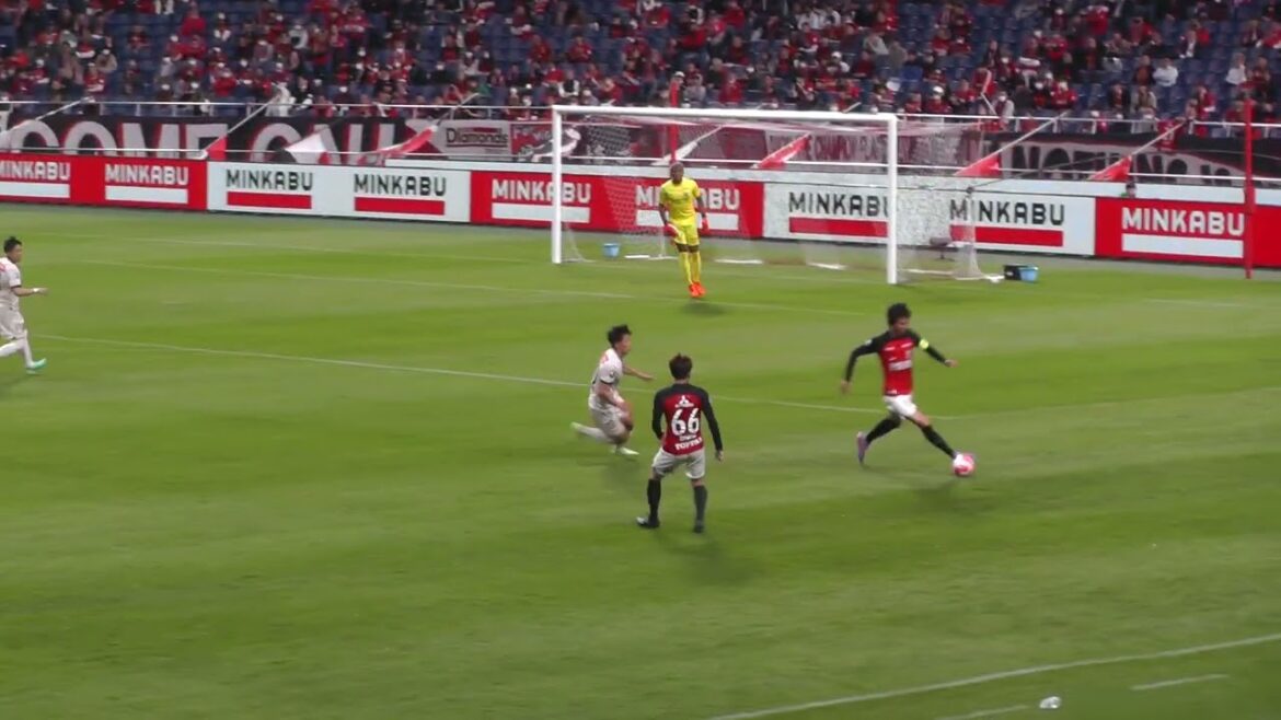 Moberg's pass ~ Kante's shot is unfortunately on the side ~ Iwanami's excellent defense ~ Hiroki Sakai, put in!Urawa Red Diamonds vs Kawasaki Frontale May 24, 2023 J League Van Cup