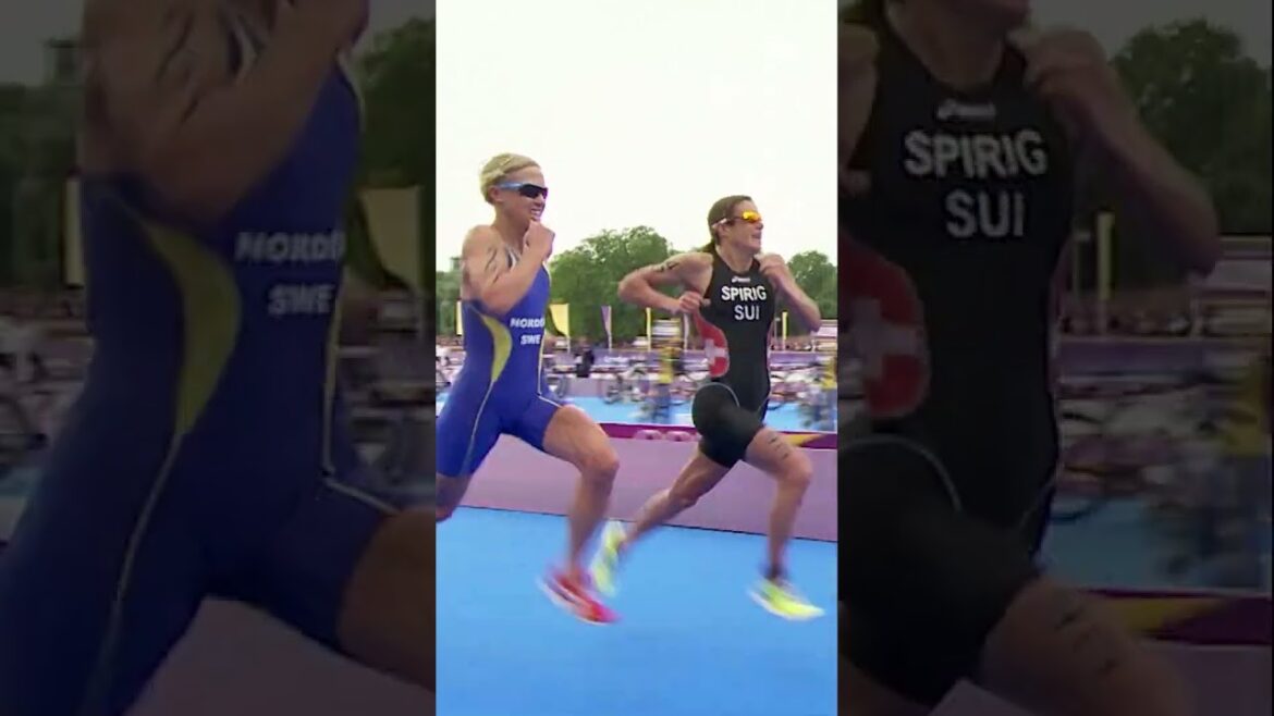 The closest finish in Olympic Triathlon history. πββοΈπ΄ββοΈπββοΈ The closest finish in Olympic Triathlon history. πββοΈπ΄ββοΈπββοΈ